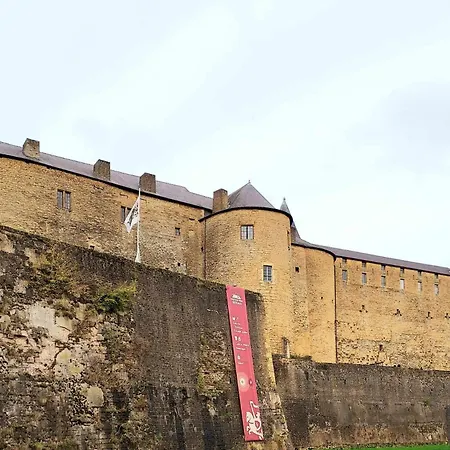 아파트 L'elegant Des Remparts, Vue Sur Chateau