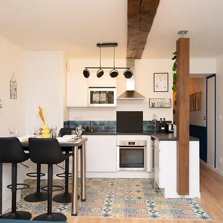 Entier Face Au Chateau * Sedan