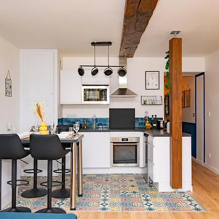 Entier Face Au Chateau Apartamento